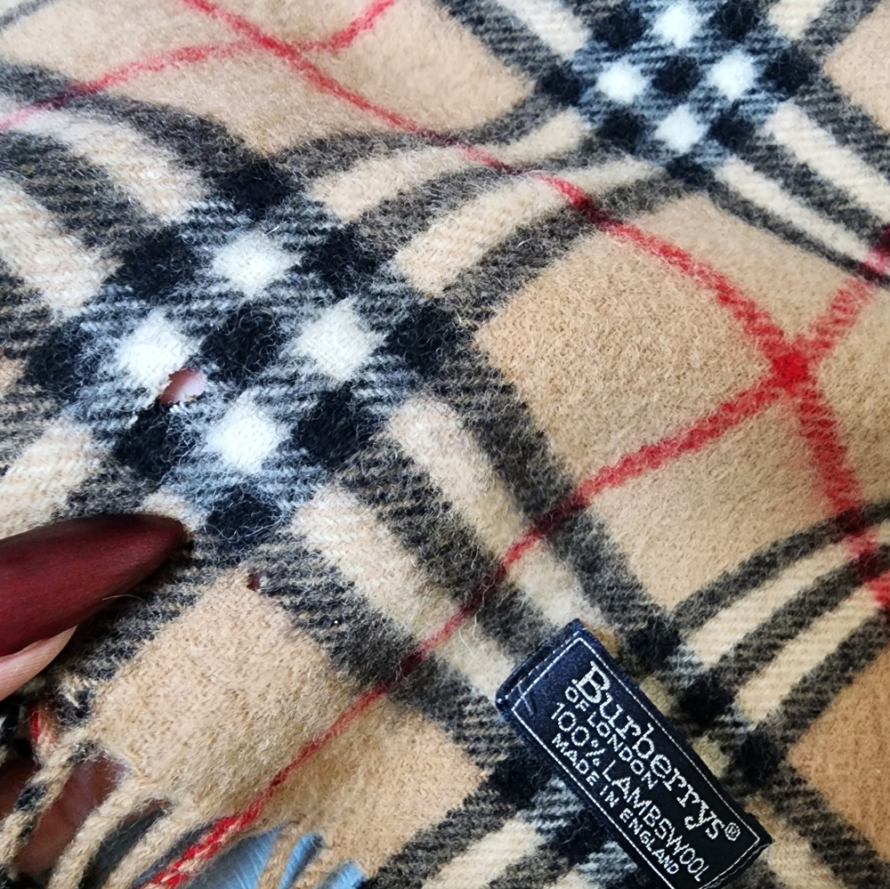Authentic Burberry London Lambswool Plaid Beige and Red Scarf - Picture 10 of 11